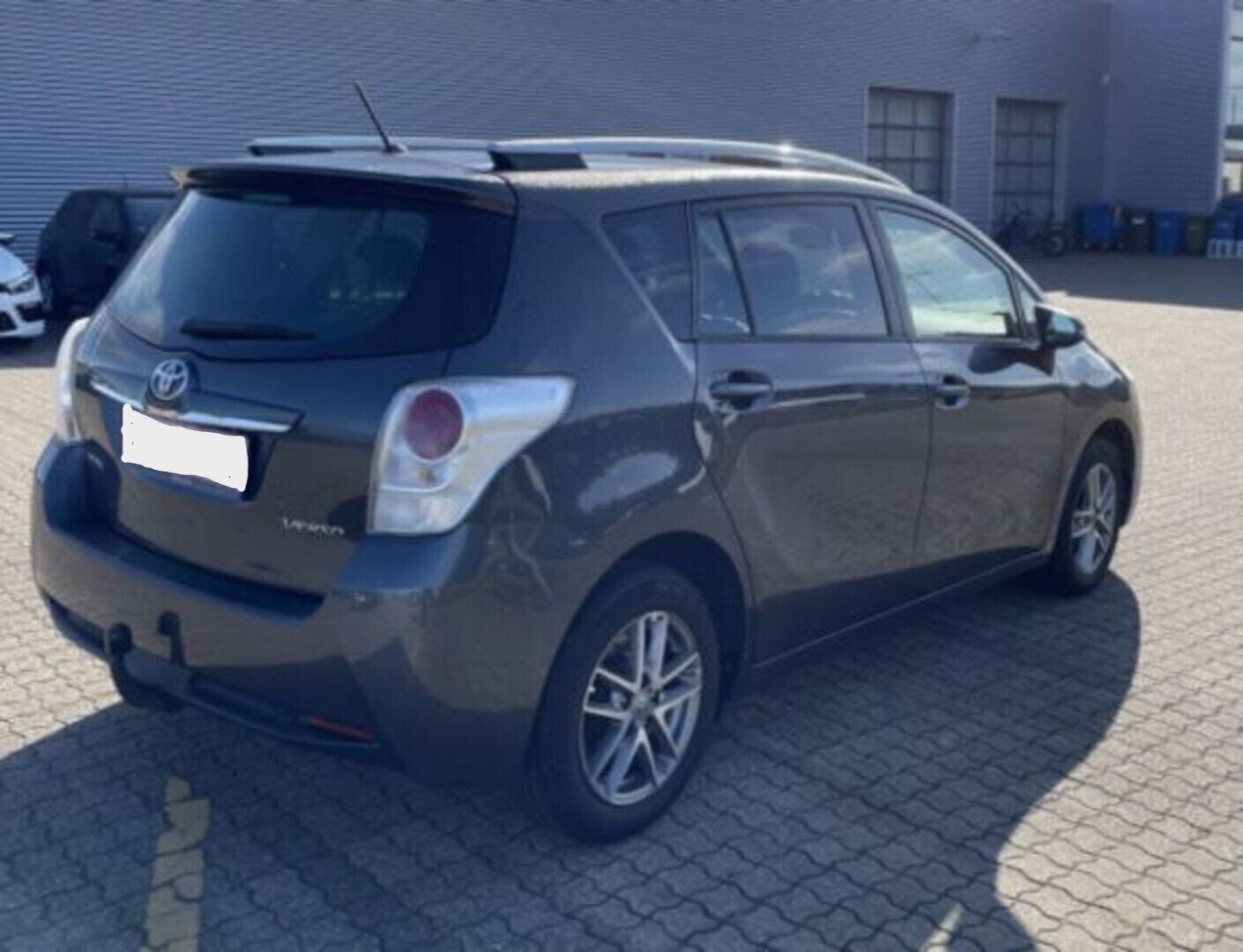 Toyota Verso 1.8 i 7-paikkainen 2015, kuva 2/3