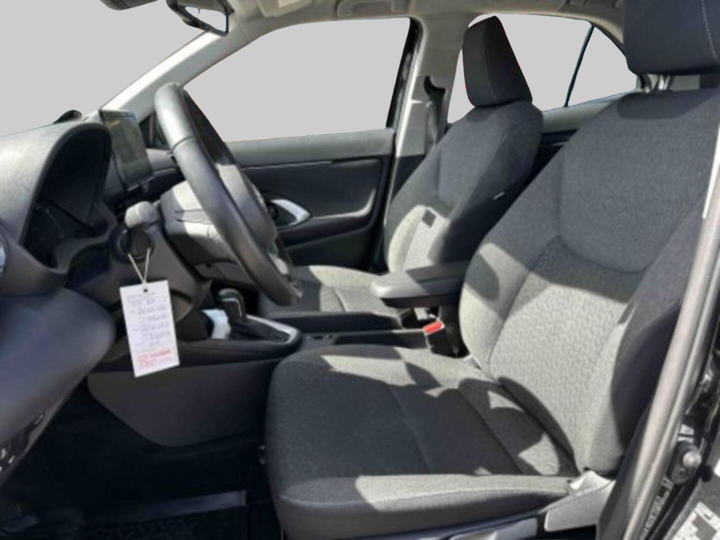 Toyota Yaris Cross 1.5 Hybrid Active 2023, photo 3/3