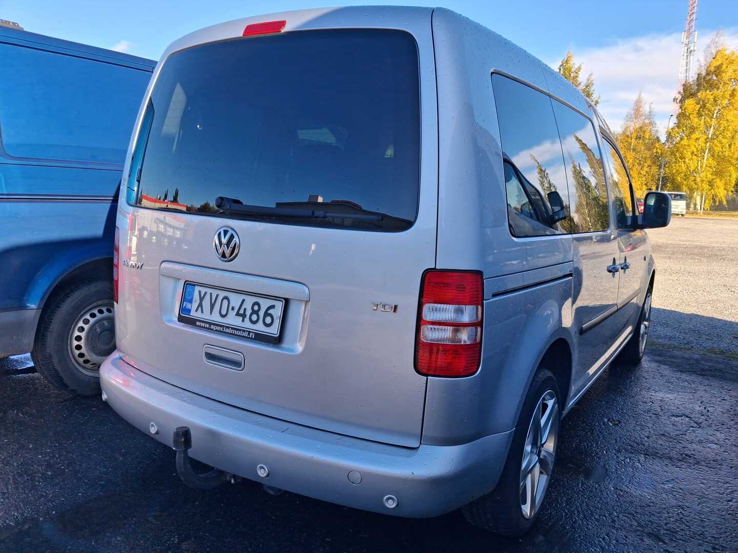Volkswagen Caddy 2012, kuva 2/3