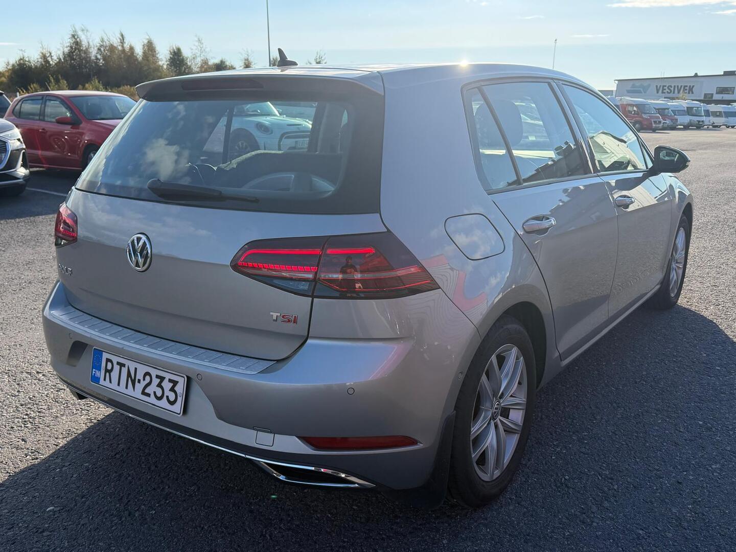 Volkswagen Golf 2018, kuva 3/3