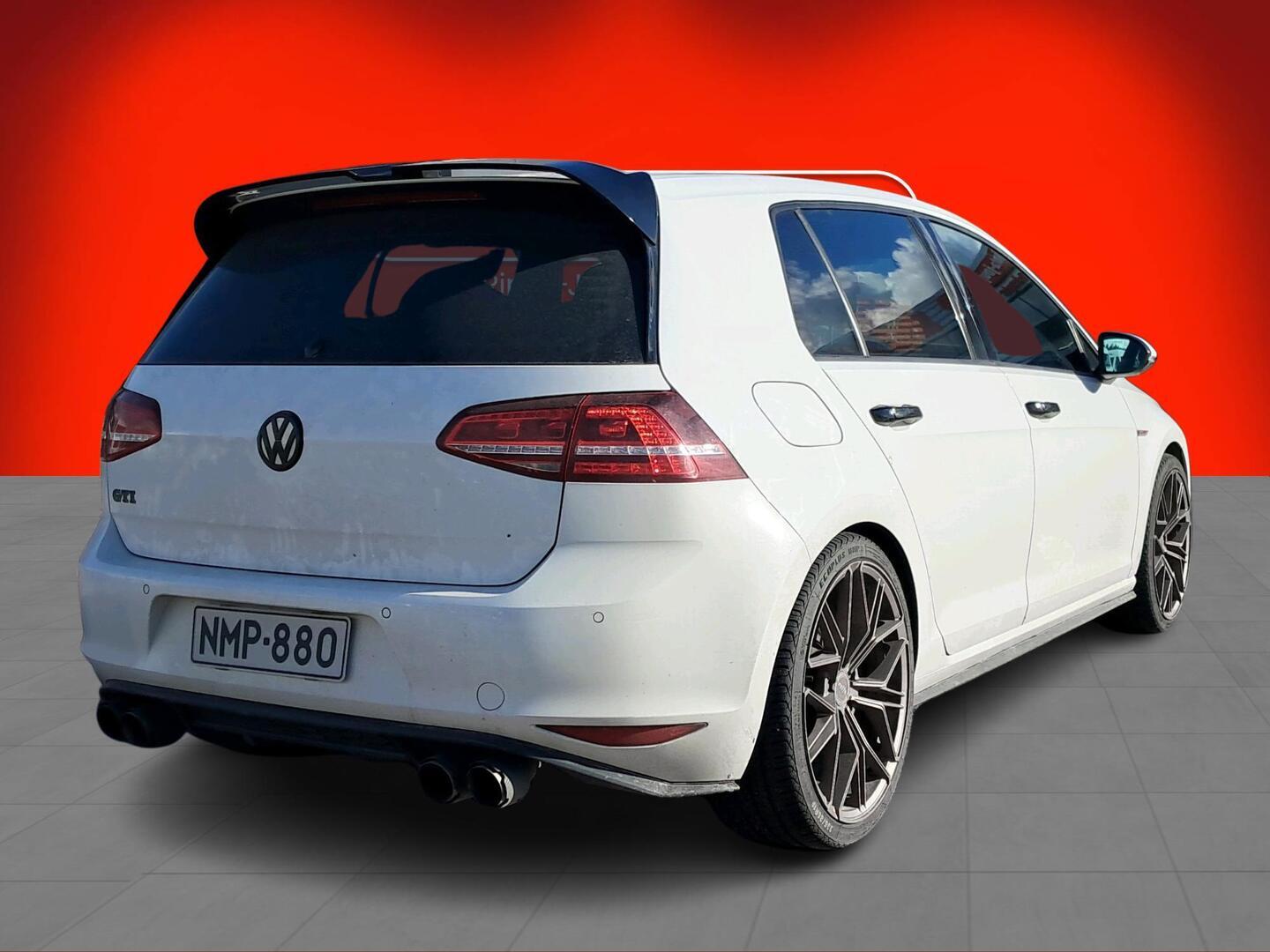 Volkswagen Golf 2013, kuva 2/3
