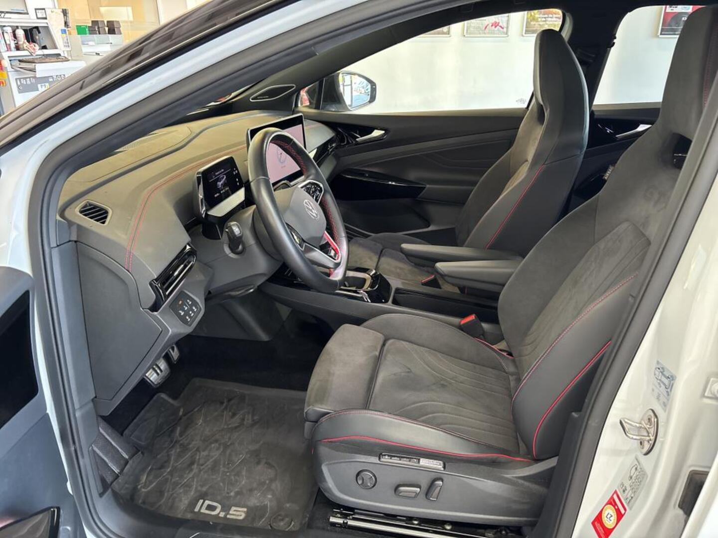 Volkswagen ID.5 GTX 250KW 2024, photo 6/7