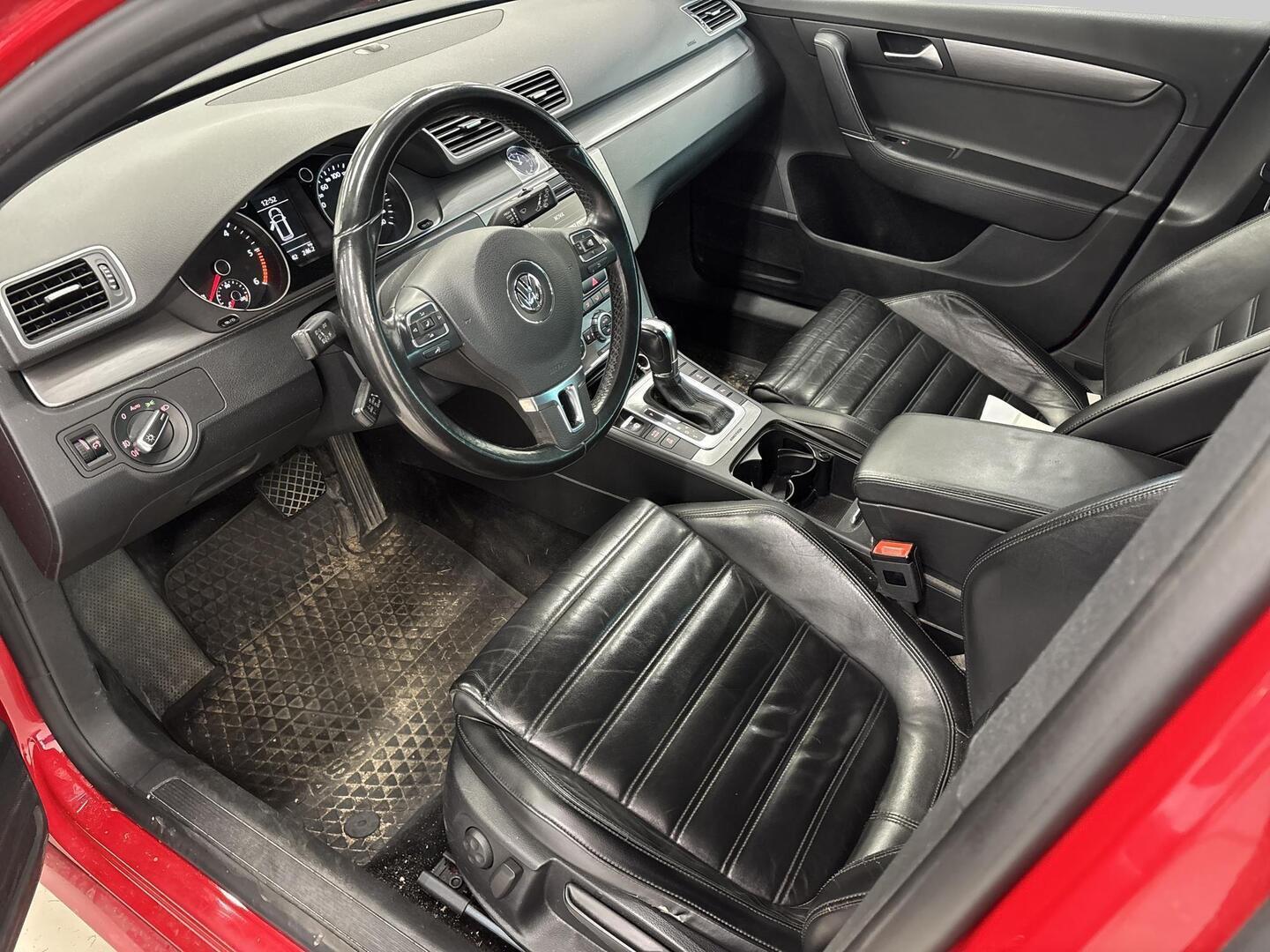 Volkswagen Passat 2013, kuva 3/3