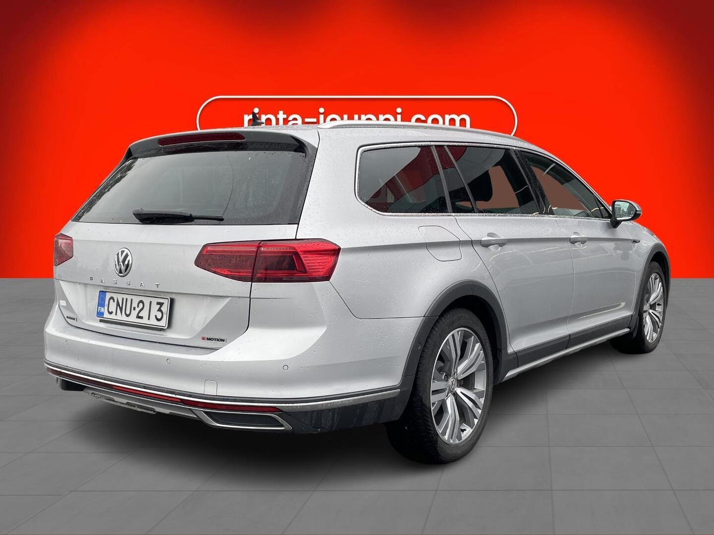Volkswagen Passat 2020, photo 2/3