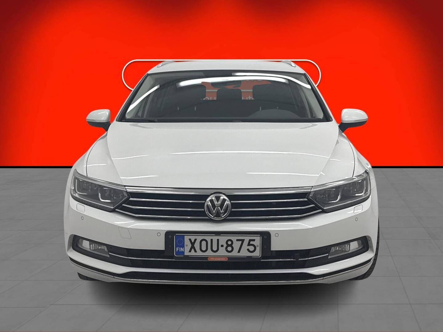 Volkswagen Passat 2015, photo 2/3