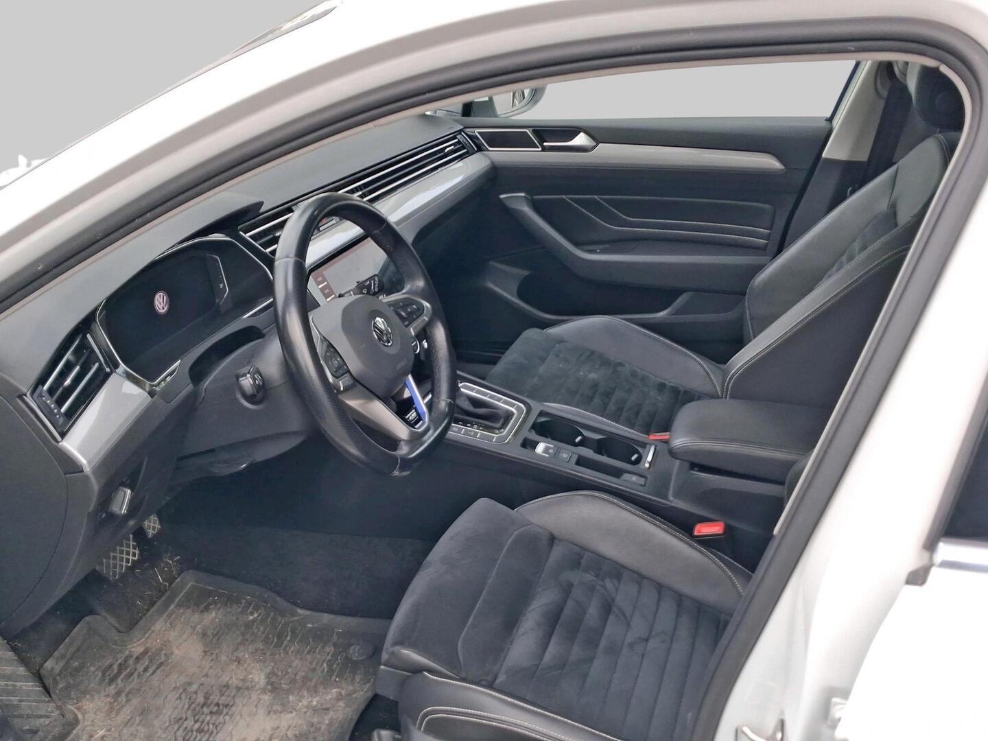 Volkswagen Passat 2020, bild 3/3