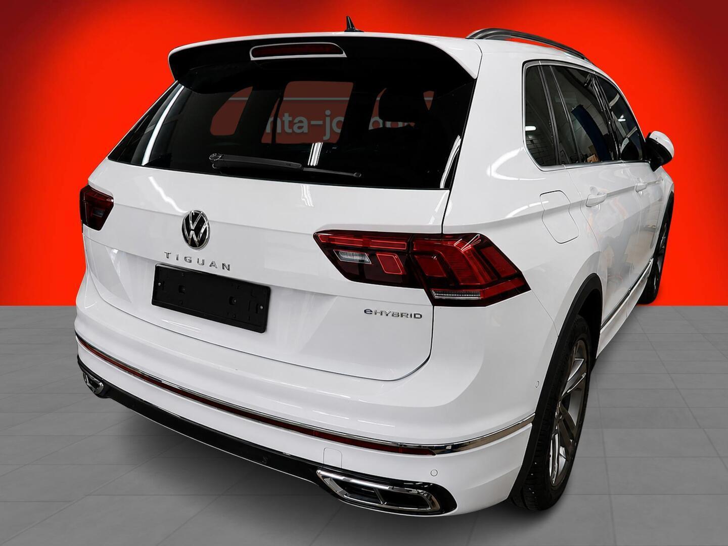 Volkswagen Tiguan 2024, photo 2/3