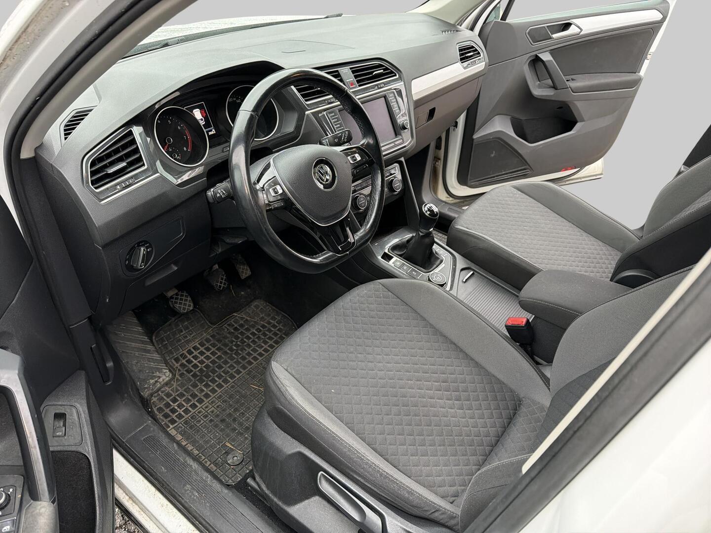 Volkswagen Tiguan 2017, bild 3/3