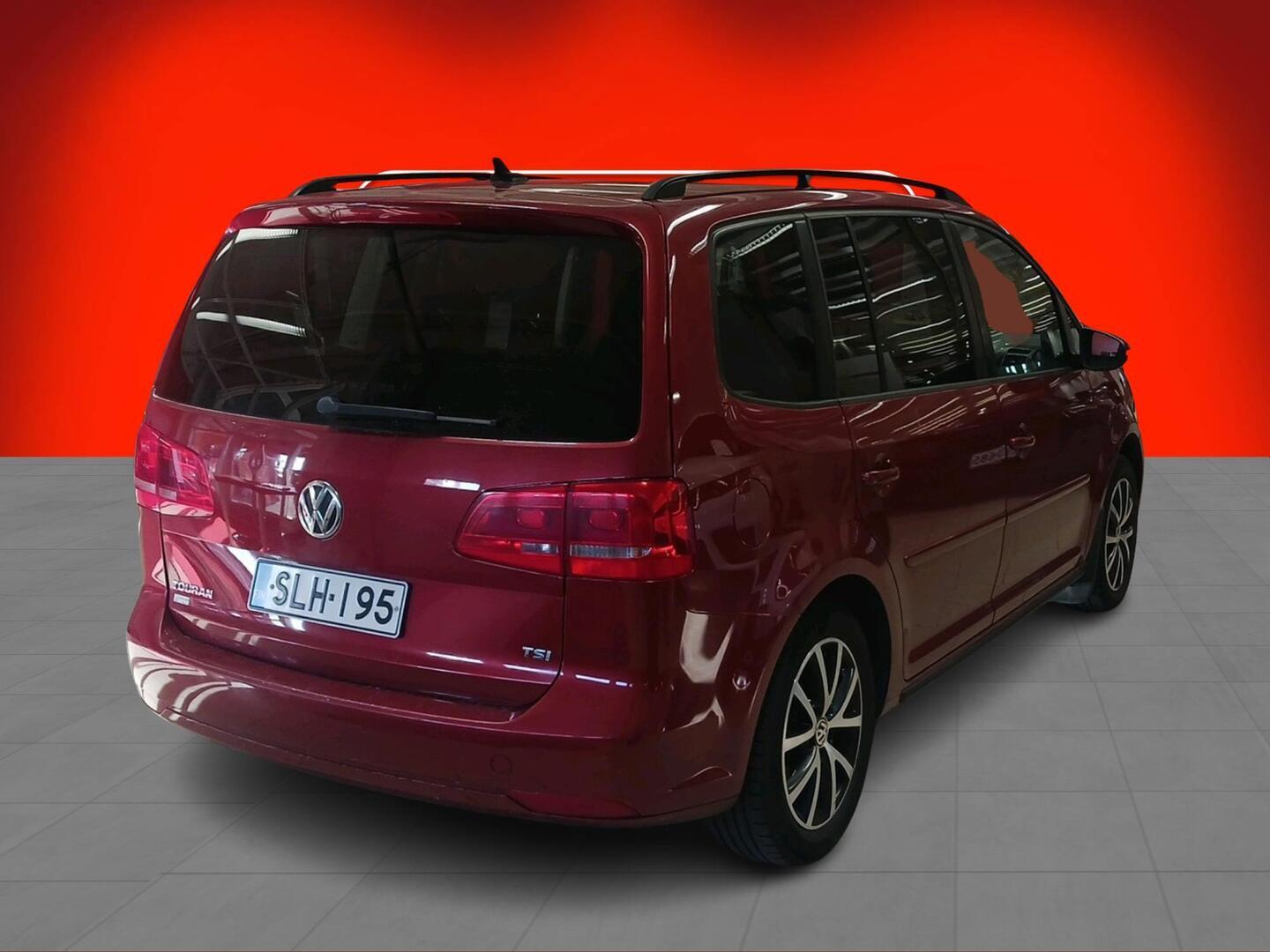 Volkswagen Touran 2013, kuva 2/3