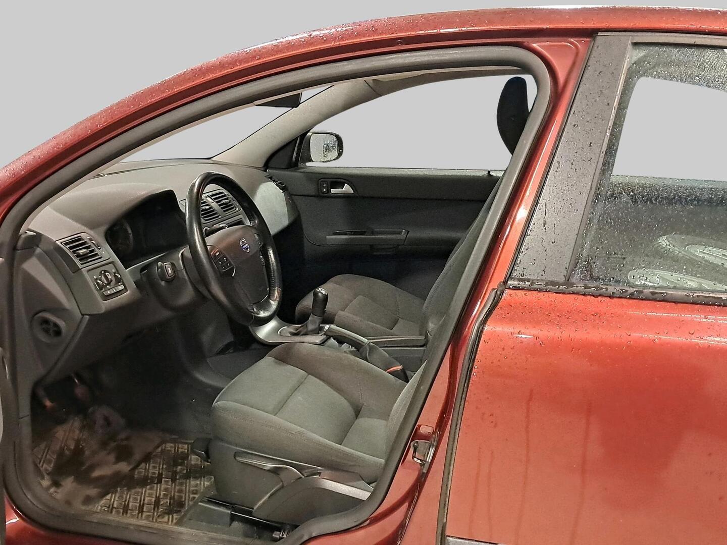Volvo S40 1,8 (125 hv) man 2007, photo 3/3