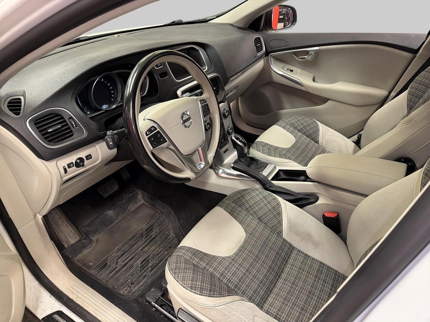 Volvo V40 Cross Country T4 Business aut 2018, bild 3/3