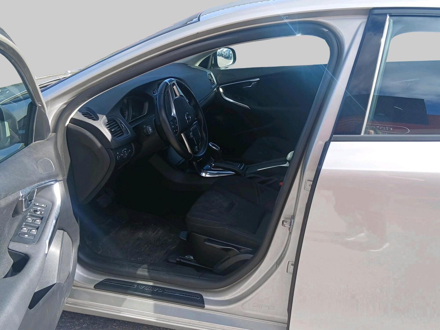 Volvo V40 D2 Business aut 2017, kuva 3/21