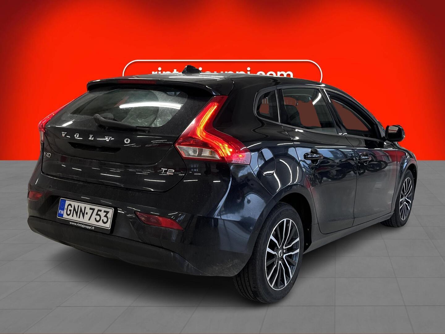 Volvo V40 T2 Momentum 2017, kuva 2/3