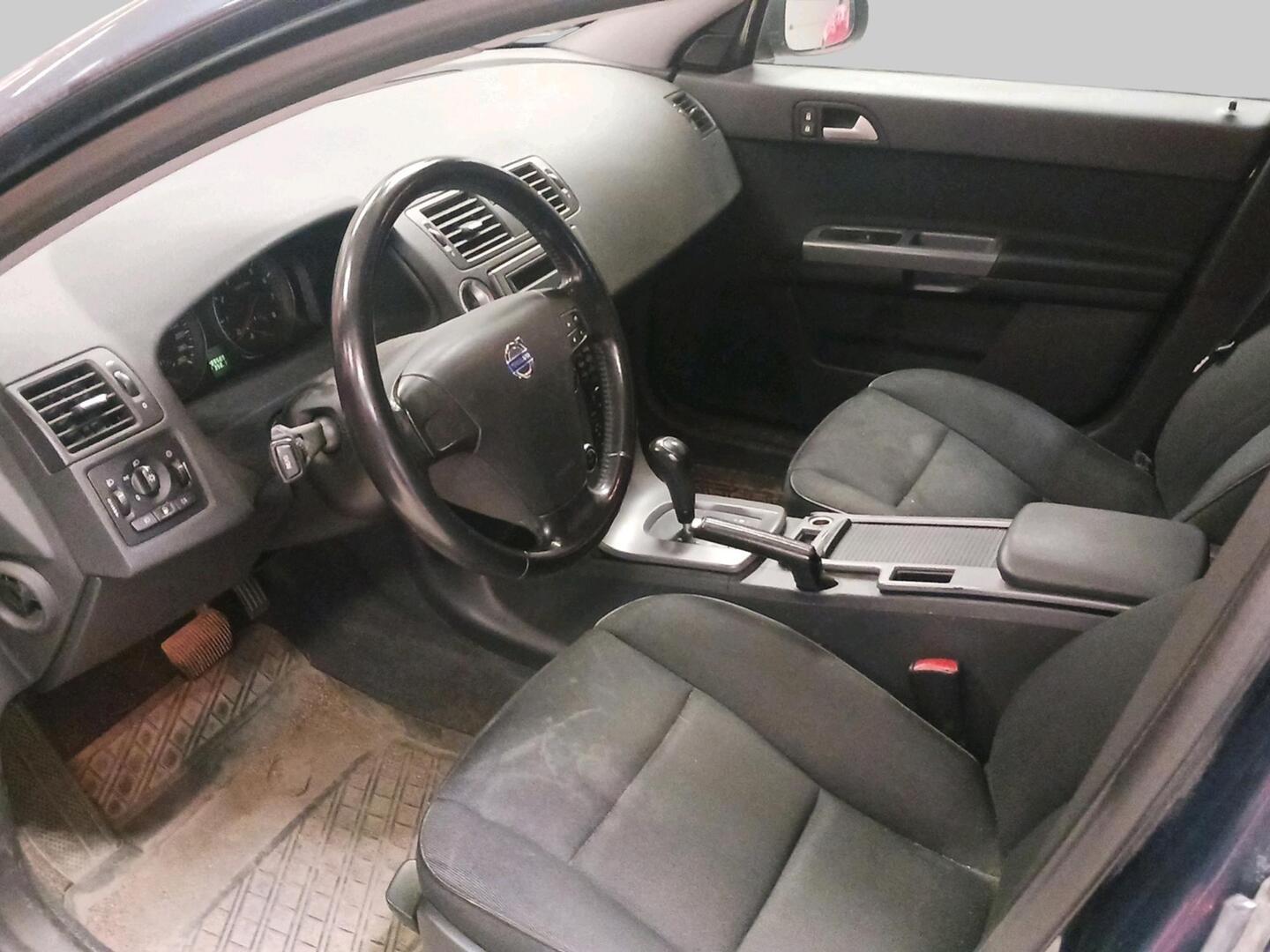 Volvo V50 2,4 (140 hv) Kinetic aut 2008, kuva 3/3