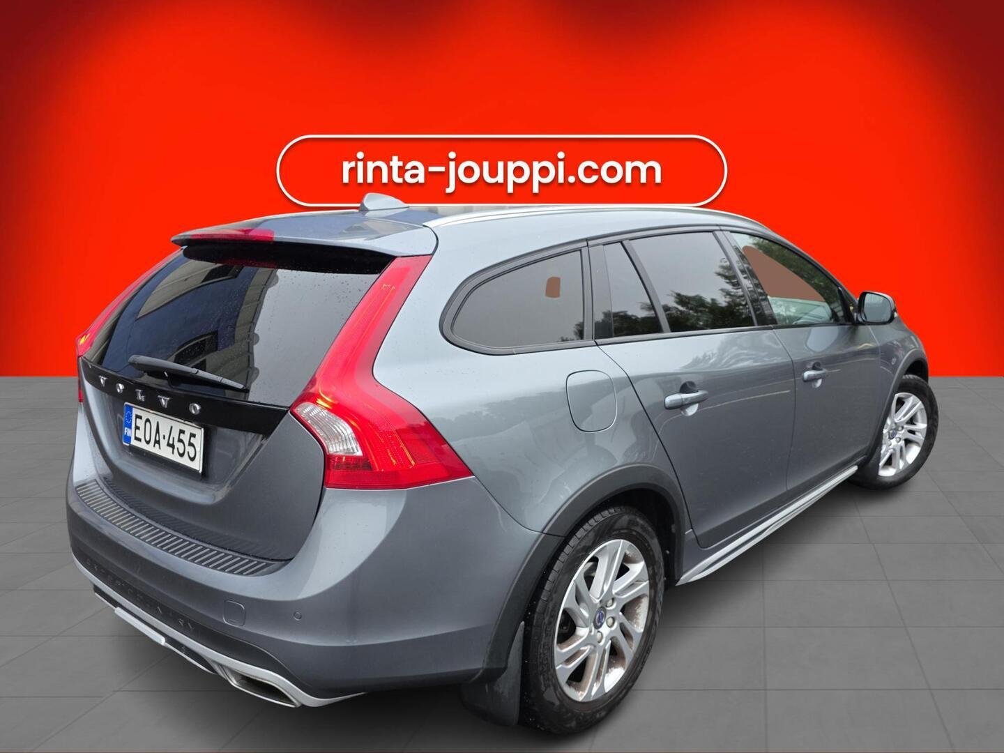 Volvo V60 Cross Country 2016, kuva 2/4