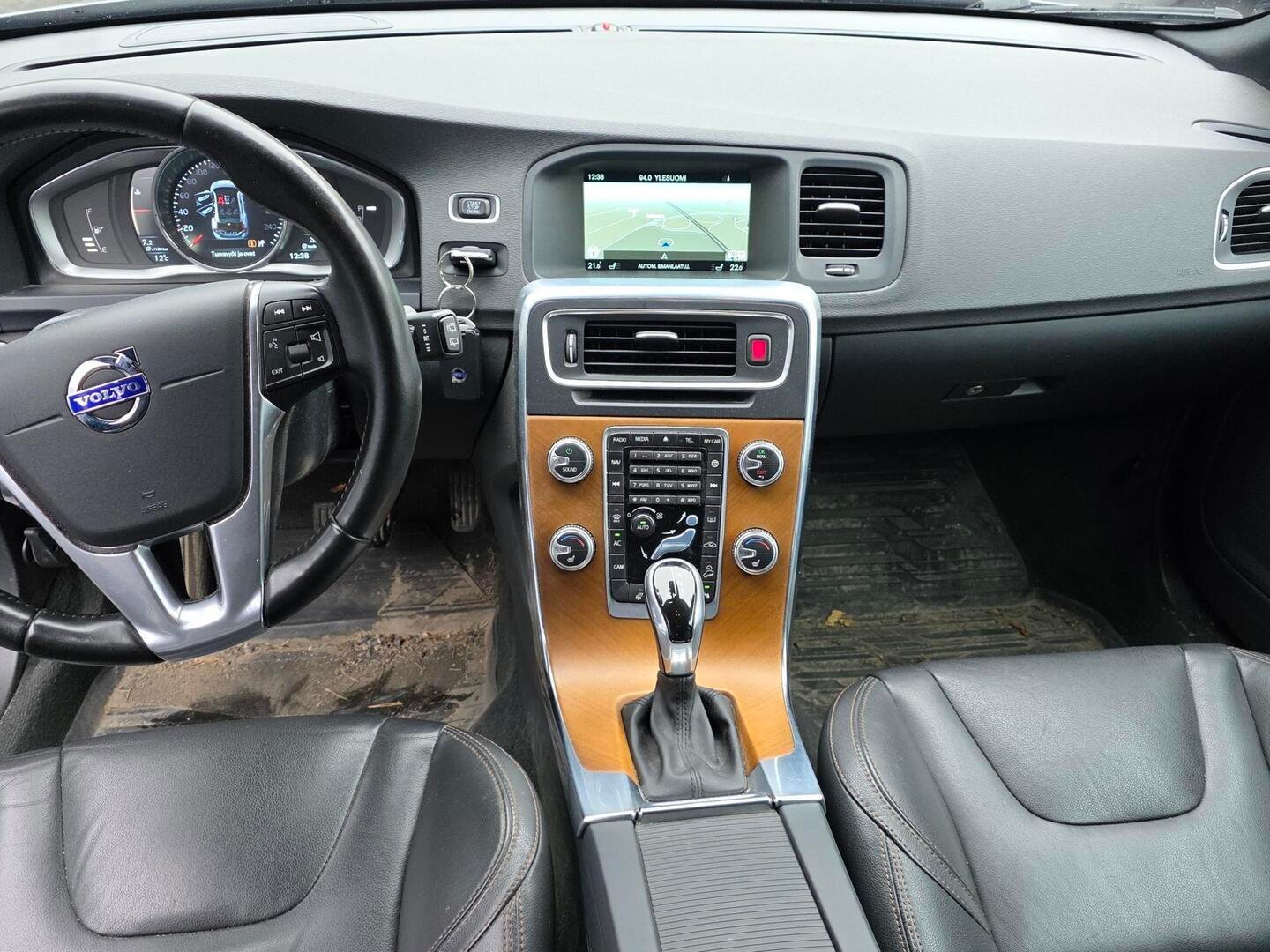 Volvo V60 Cross Country 2016, kuva 4/4