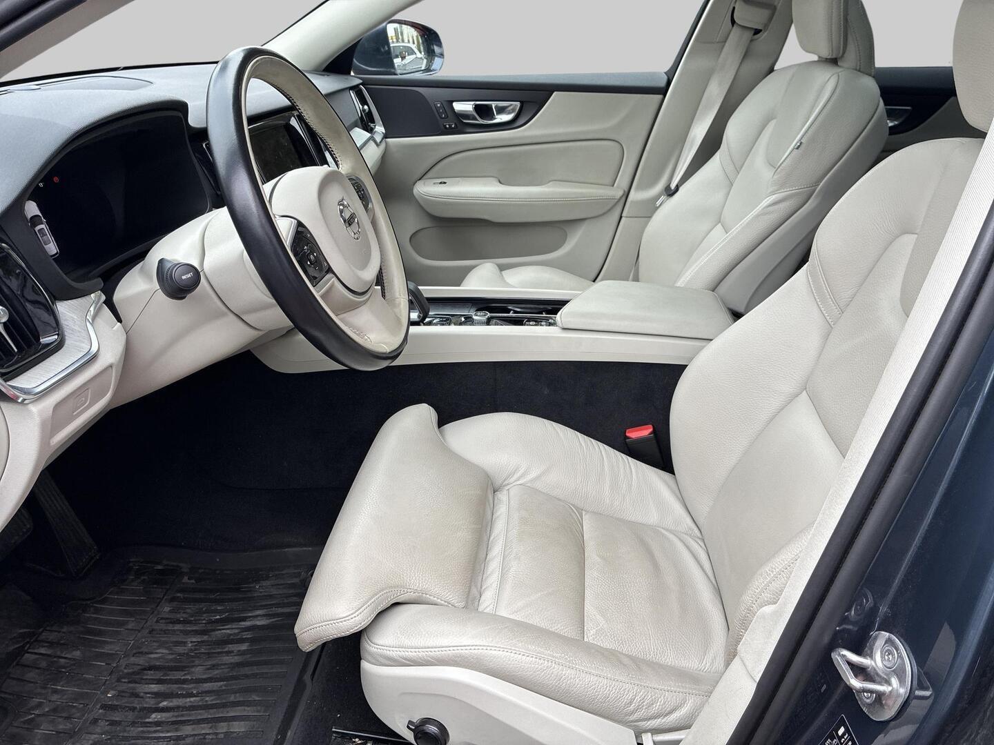 Volvo V60 2022, bild 3/3