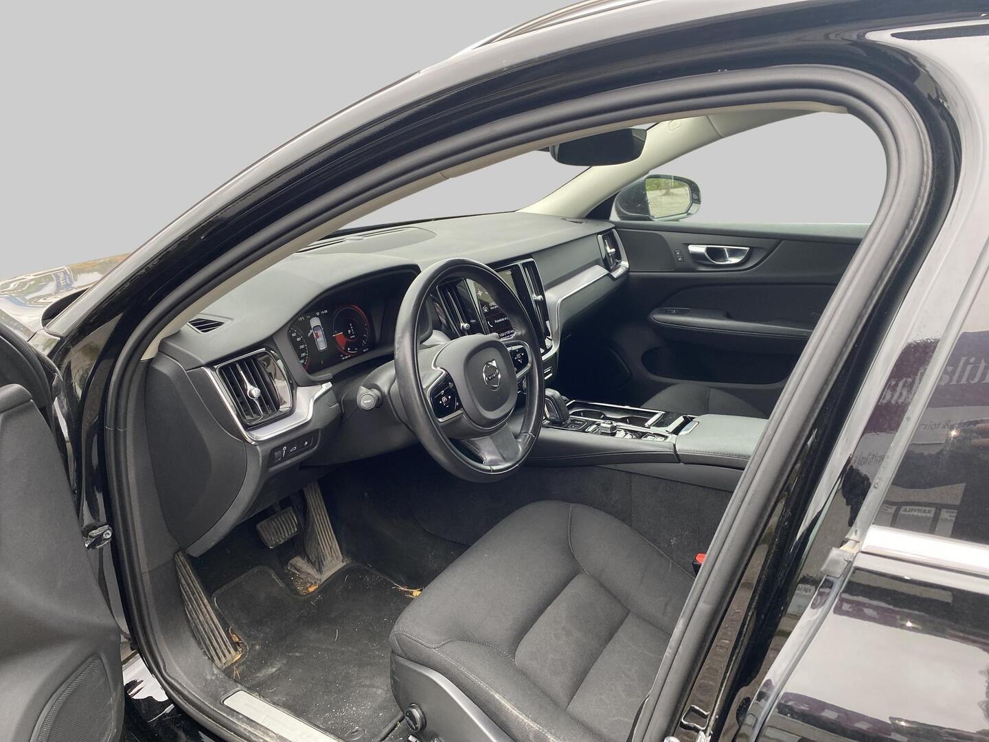 Volvo V60 2020, kuva 3/3