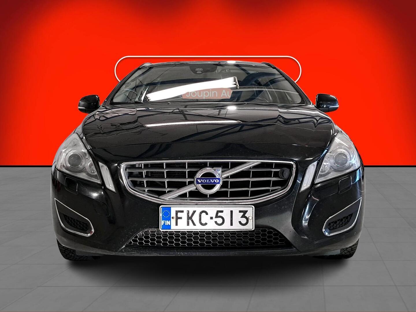 Volvo V60 D3 Momentum aut 2011, bild 2/3