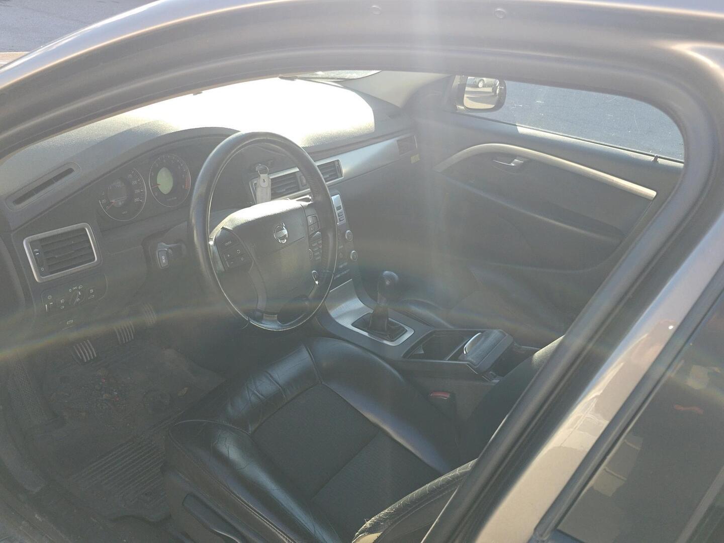 Volvo V70 2,0 Momentum 2008, kuva 3/26