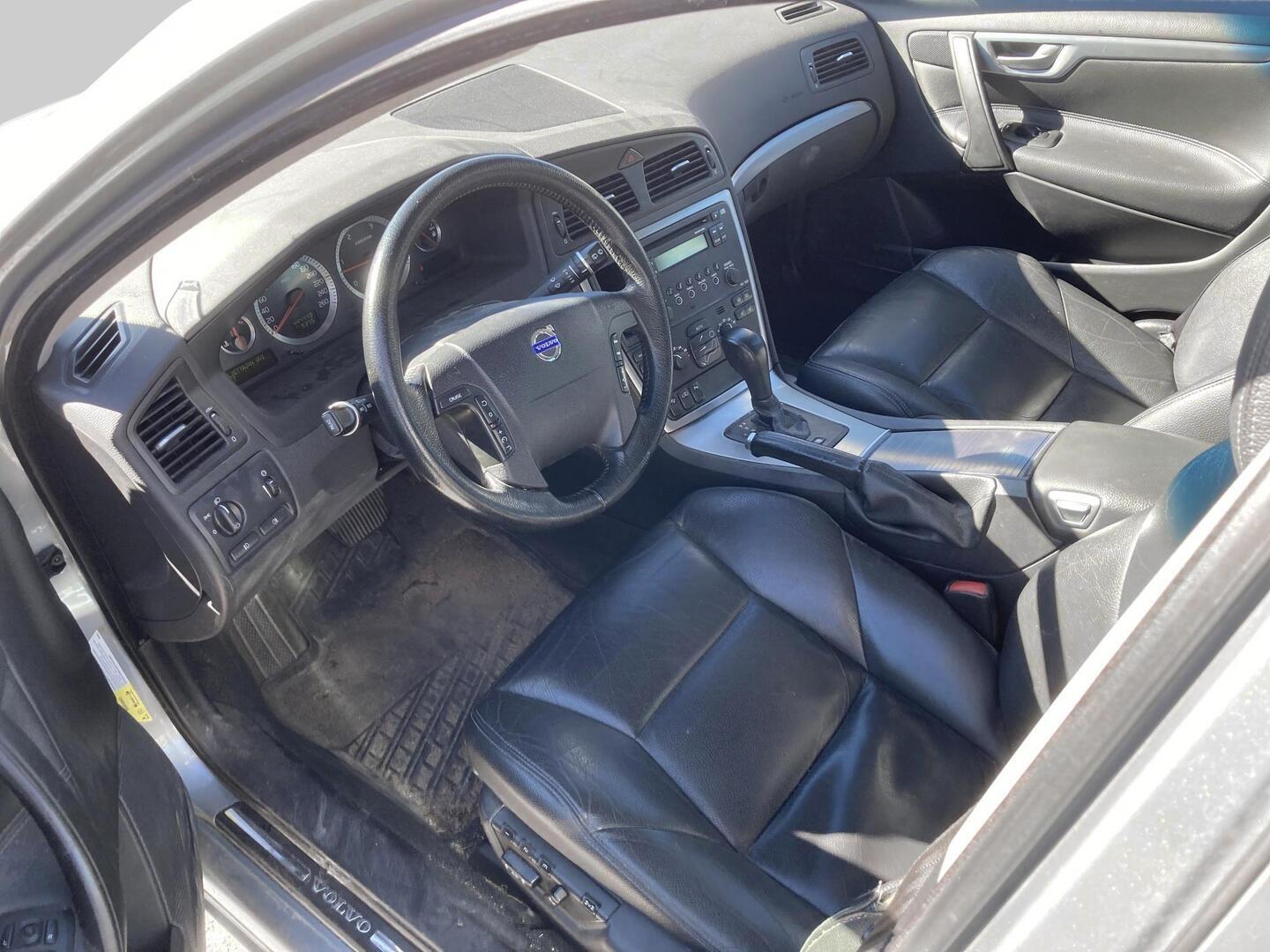Volvo V70 D5 AWD Classic aut 2007, kuva 3/3