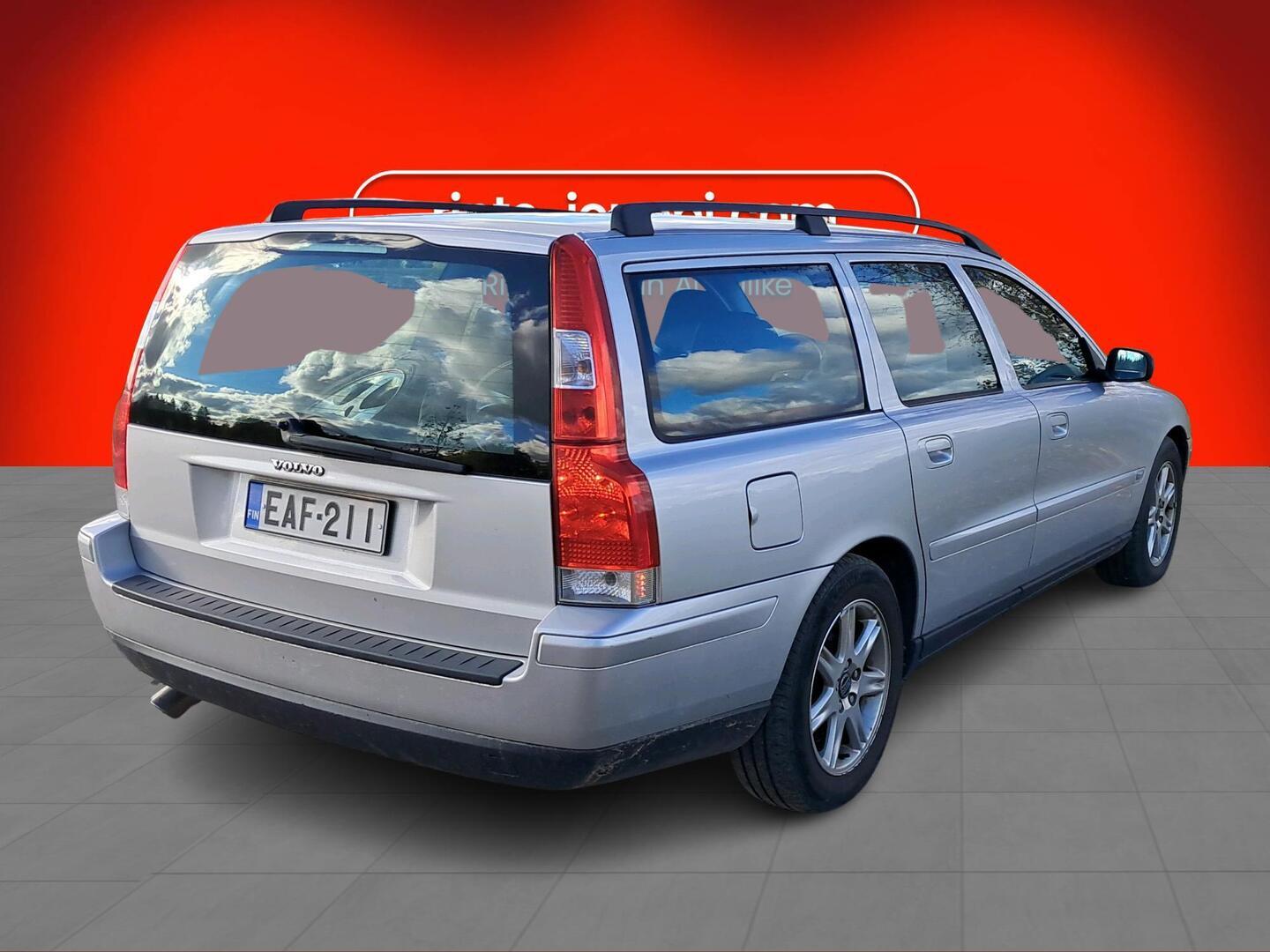 Volvo V70 2,5T Geartronic 2006, kuva 2/6
