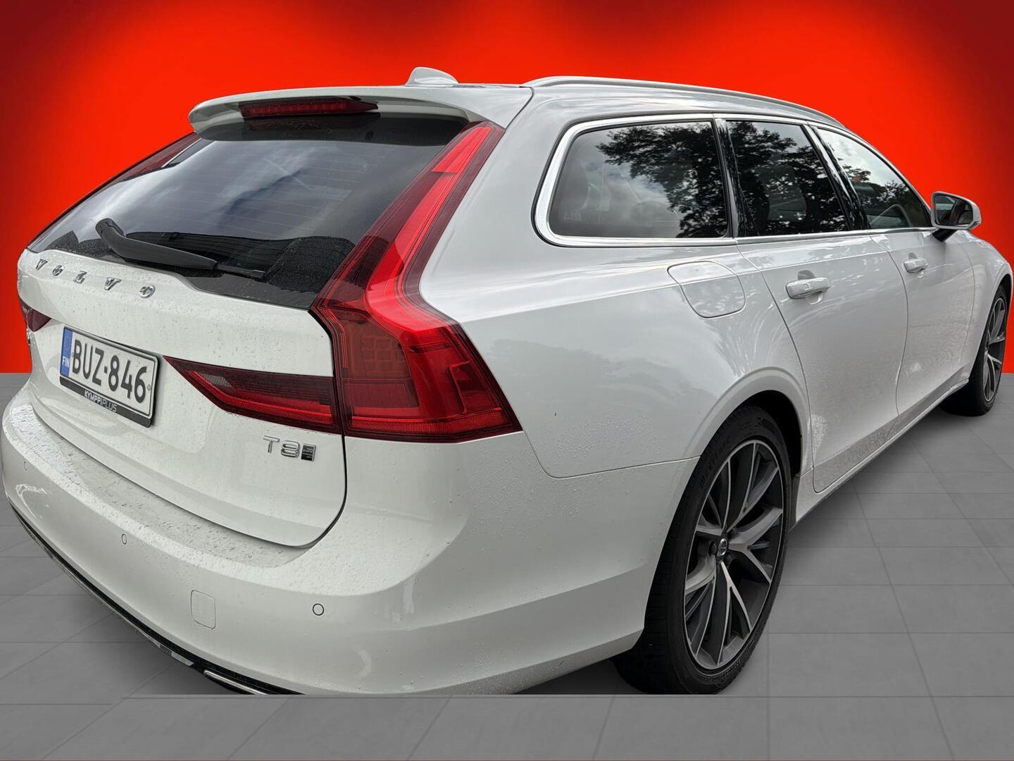Volvo V90 T8 AWD Momentum aut 2017, kuva 2/3