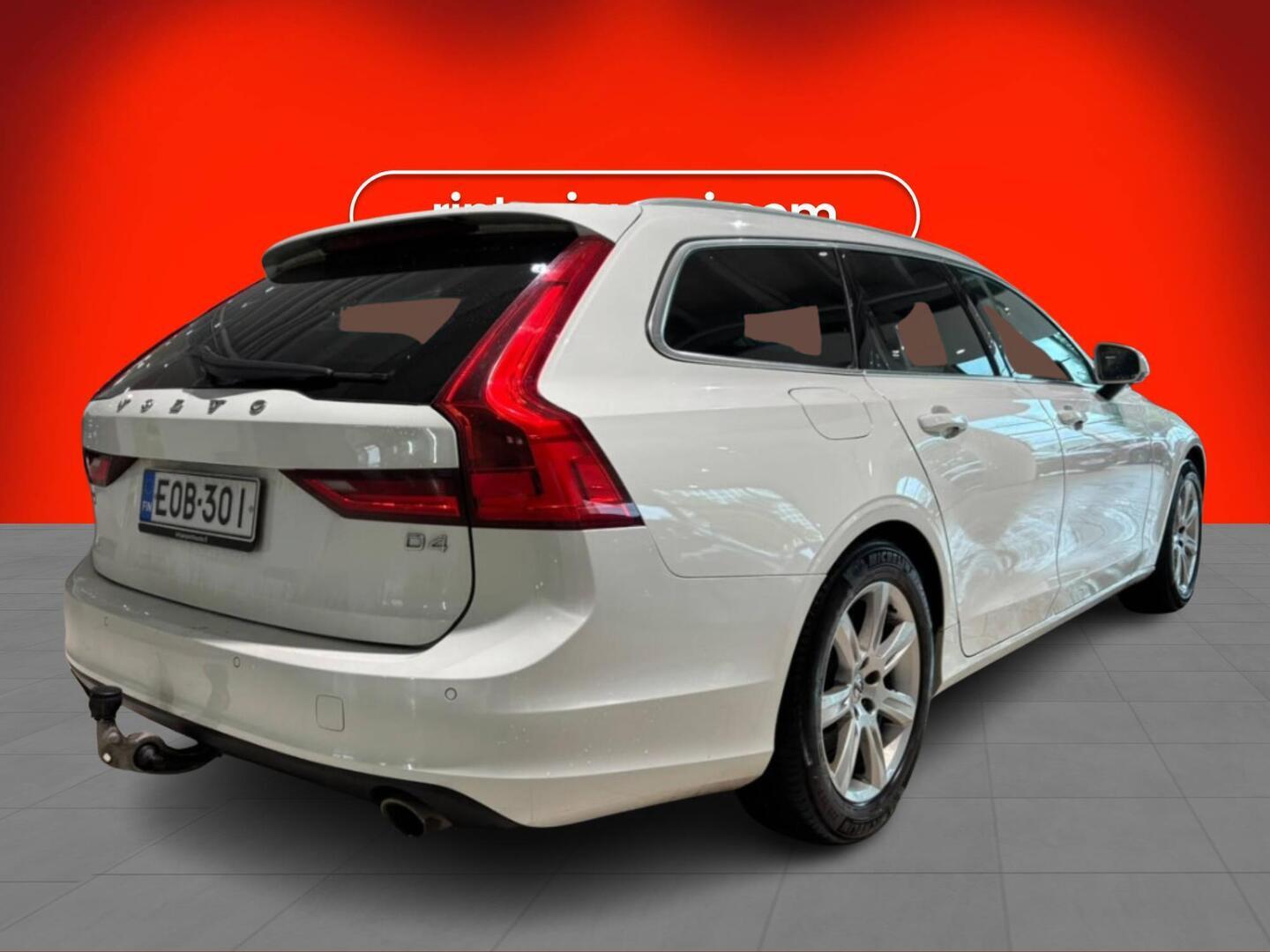 Volvo V90 D4 Momentum aut 2018, kuva 2/3