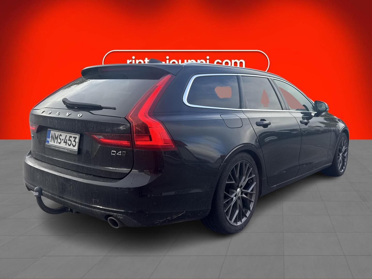 Volvo V90 D4 AWD Business aut 2017, kuva 2/3
