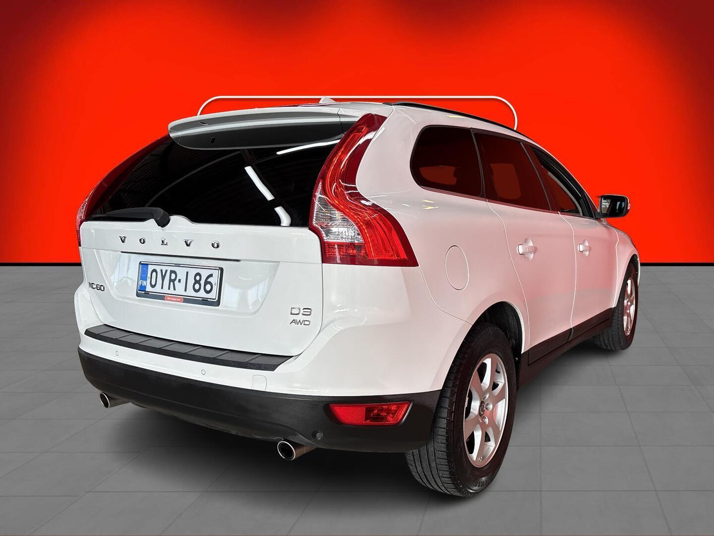 Volvo XC60 D3 AWD Momentum Business aut 2010, kuva 5/24