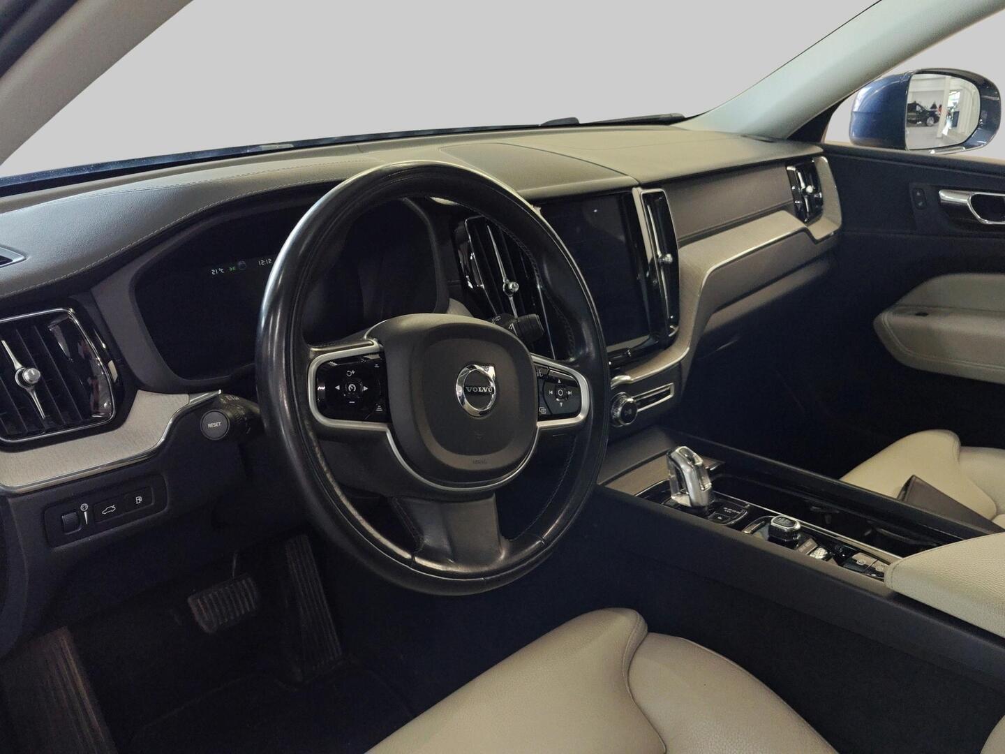 Volvo XC60 T8 AWD Inscription aut 2018, kuva 3/3