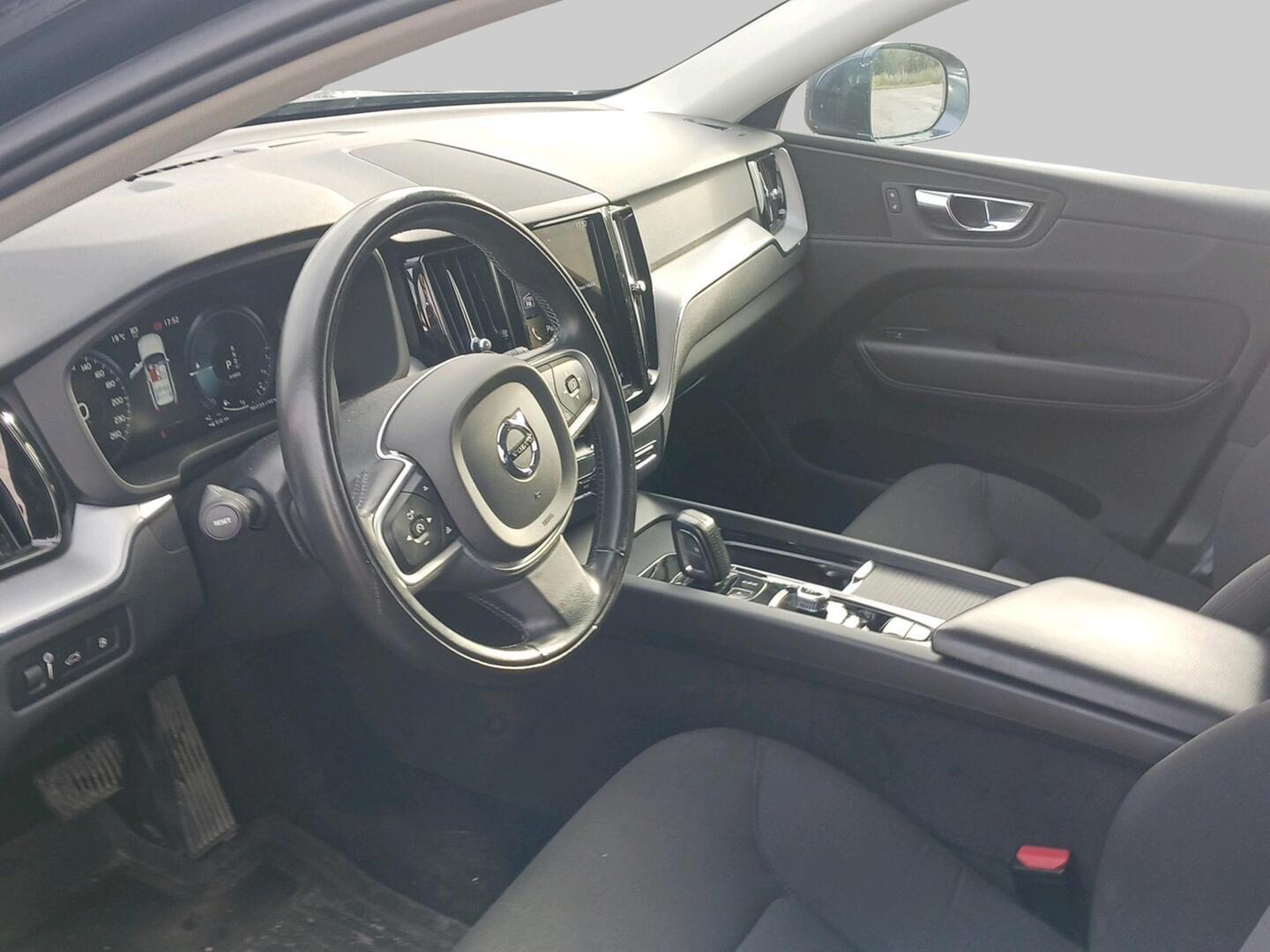 Volvo XC60 2021, kuva 3/3