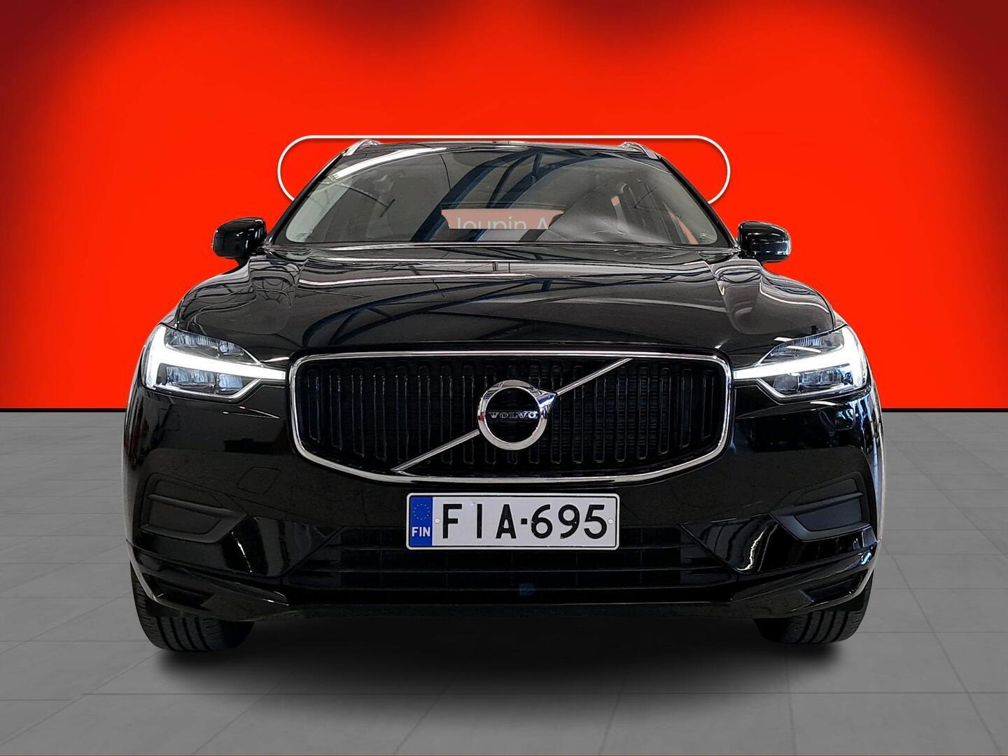 Volvo XC60 B4 AWD MHEV Business aut 2019, bild 2/3