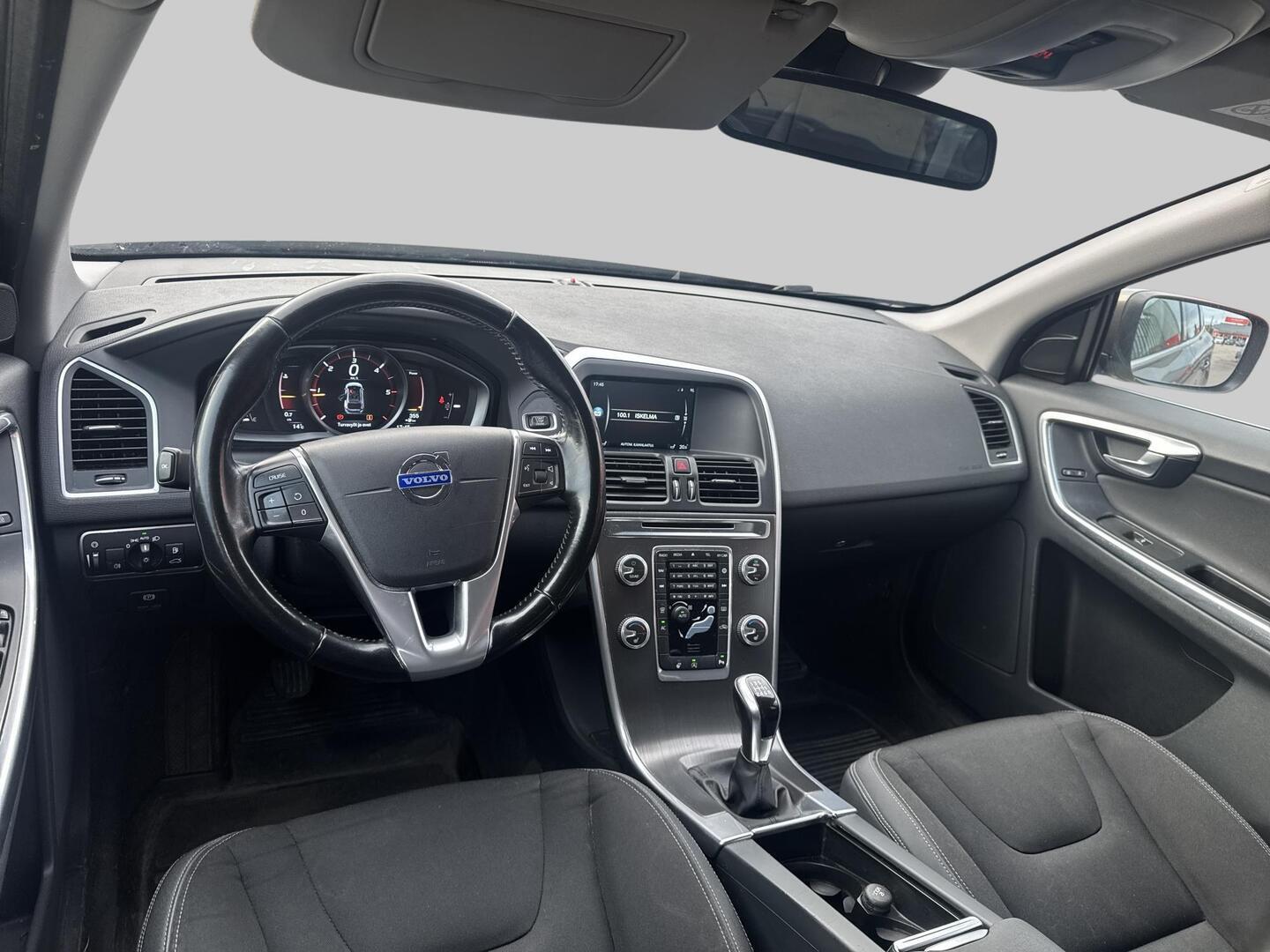 Volvo XC60 D4 Momentum 2014, kuva 3/3
