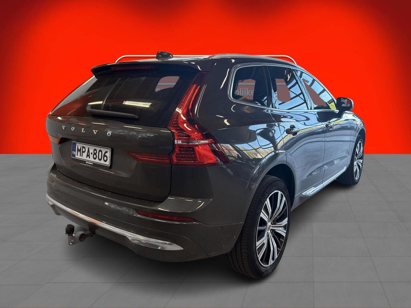 Volvo XC60 2023, photo 2/3