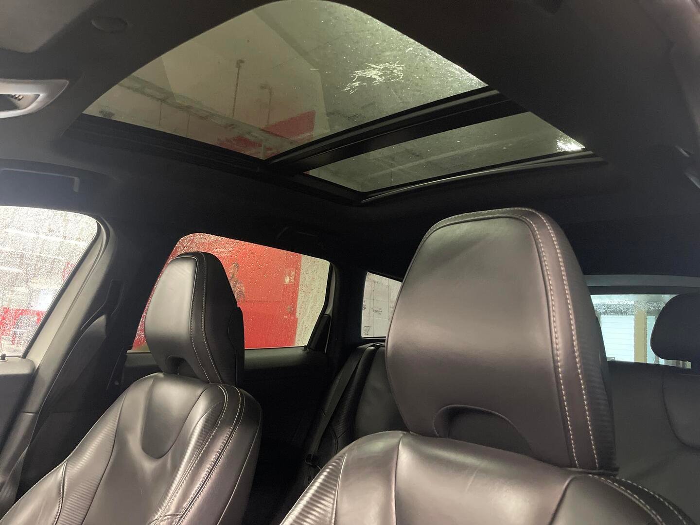 Volvo XC60 D5 AWD R-Design aut 2013, kuva 4/4