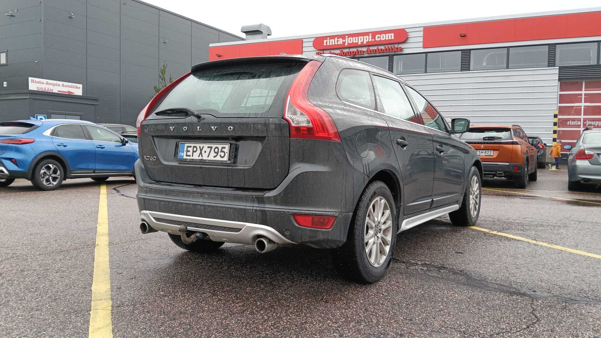 Volvo XC60 D4 AWD Business aut 2013, kuva 2/3
