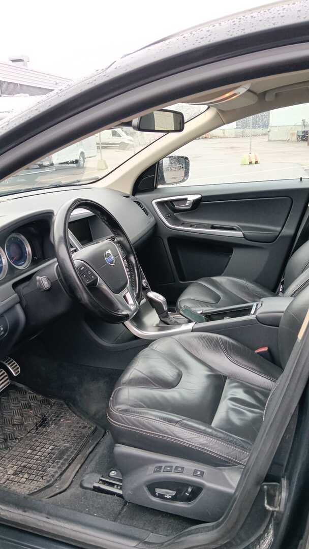 Volvo XC60 D4 AWD Business aut 2013, kuva 3/3