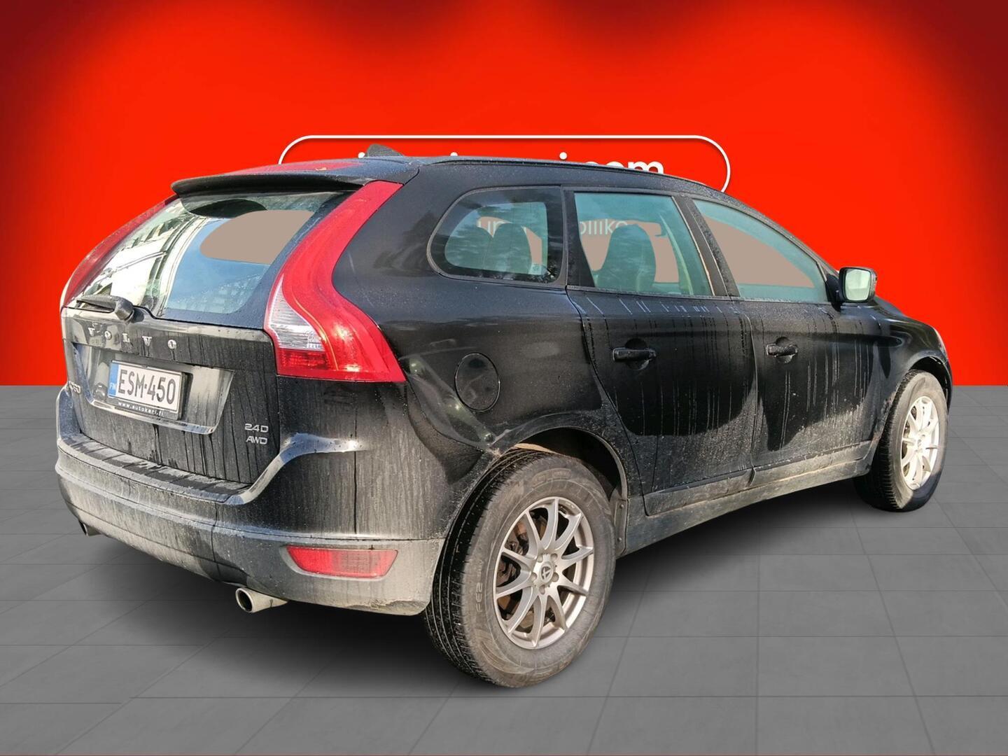 Volvo XC60 2,4D AWD Kinetic aut 2009, bild 2/3