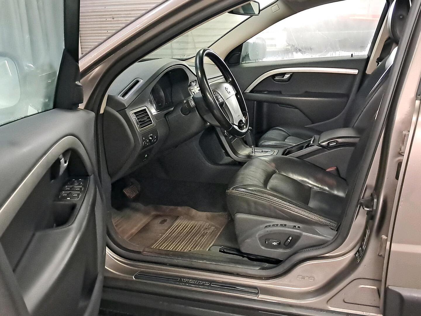 Volvo XC70 D5 AWD Summum aut 2008, bild 3/3