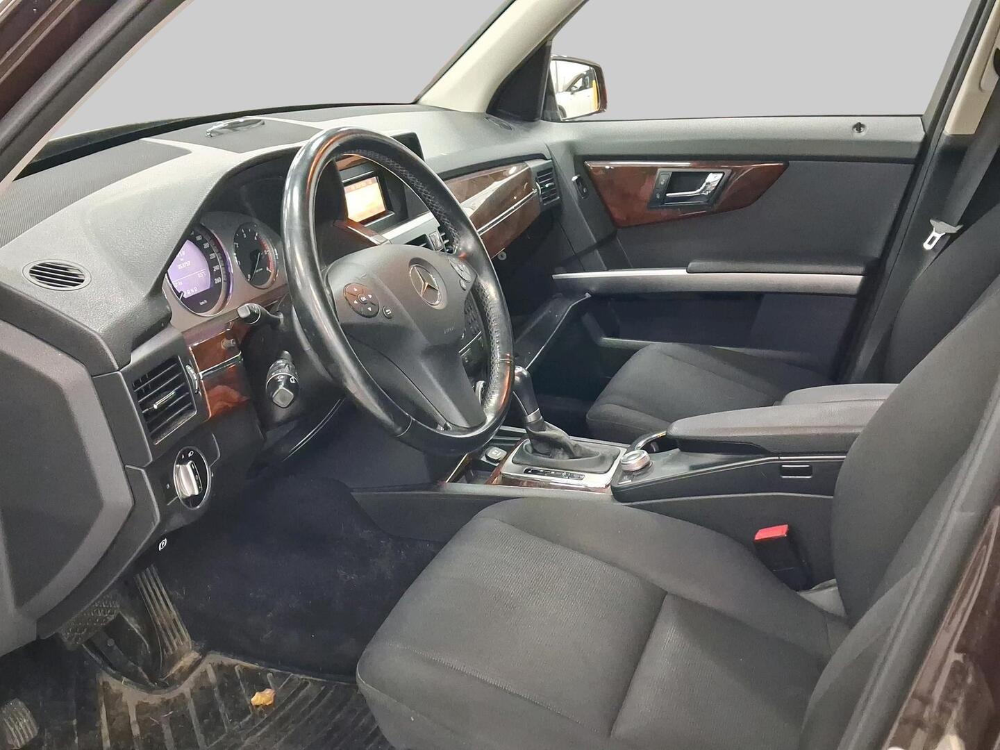 Mercedes-Benz GLK 2010, kuva 3/3