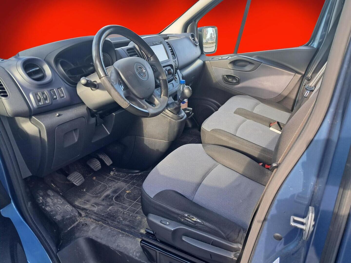 Opel Vivaro 2016, kuva 3/3