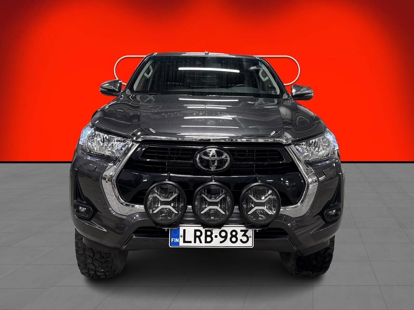 Toyota Hilux 2021, kuva 2/24