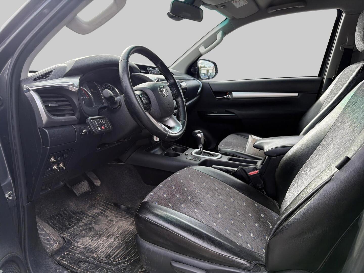Toyota Hilux 2021, kuva 3/24