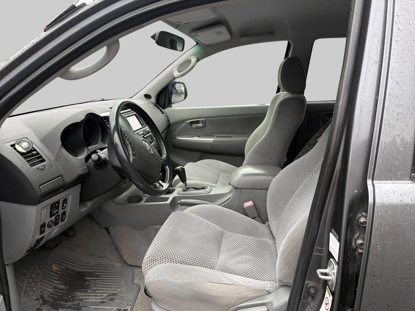Toyota Hilux 2009, kuva 3/5