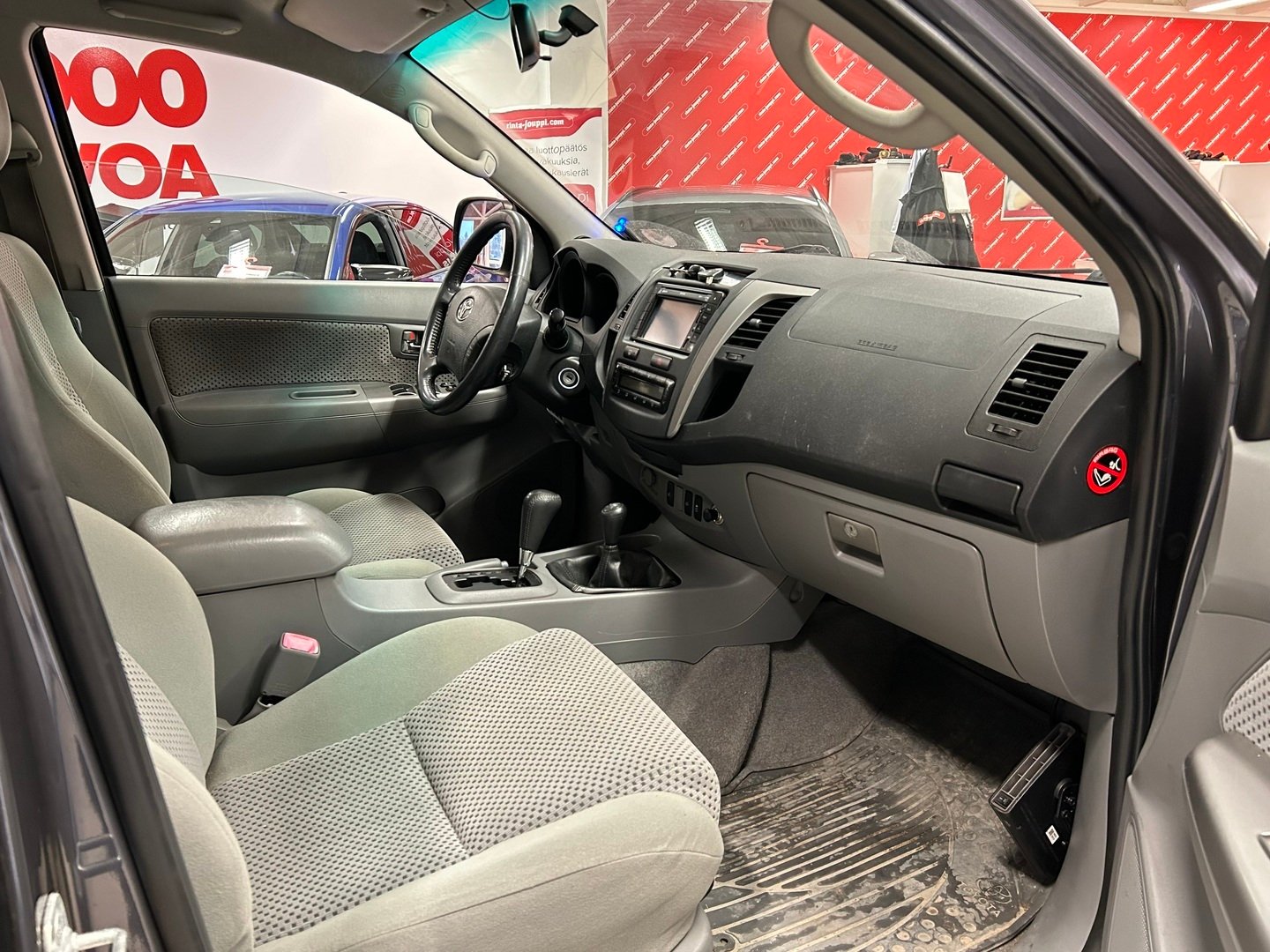 Toyota Hilux 2009, kuva 4/5