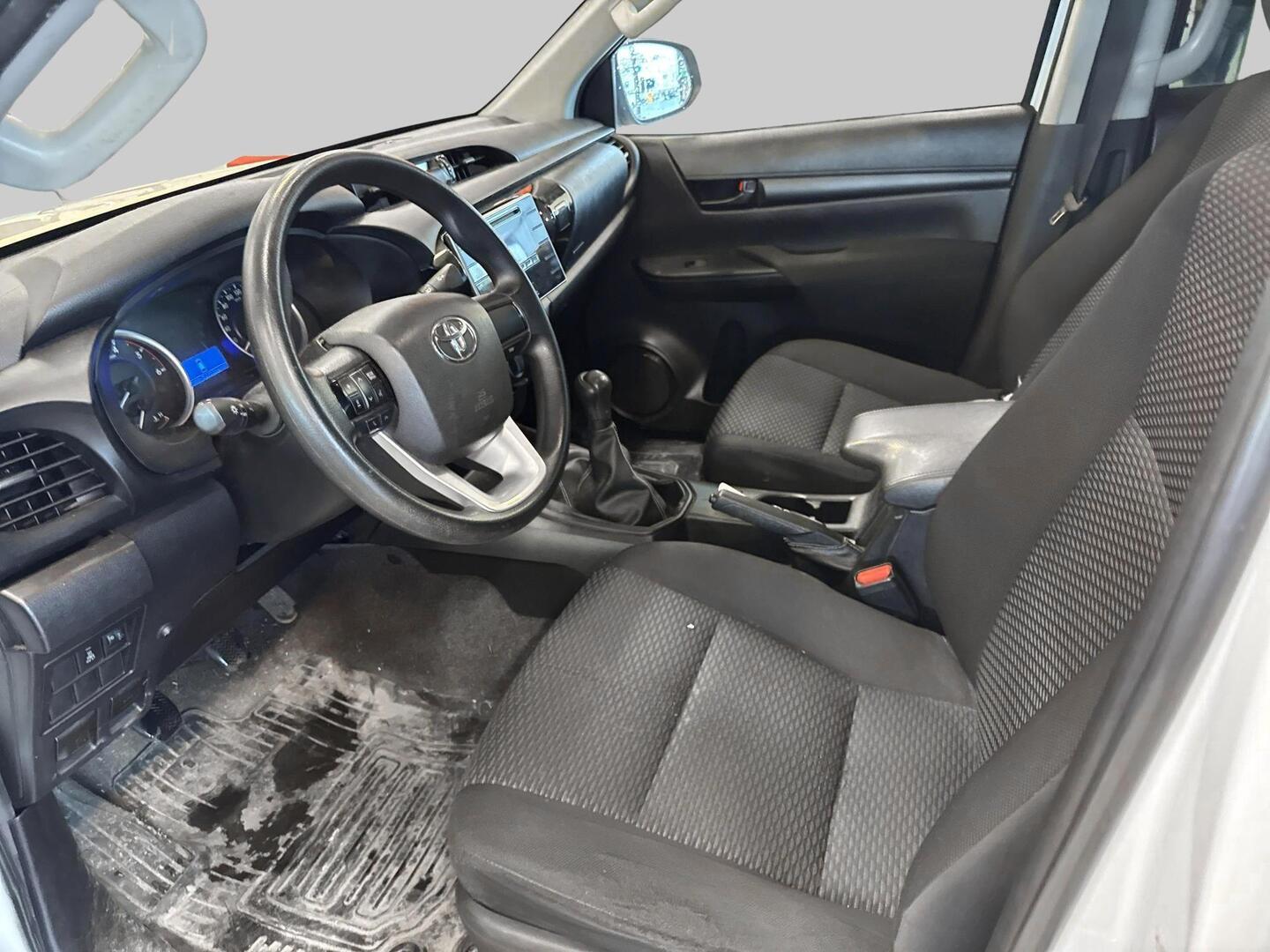 Toyota Hilux 2018, kuva 3/4