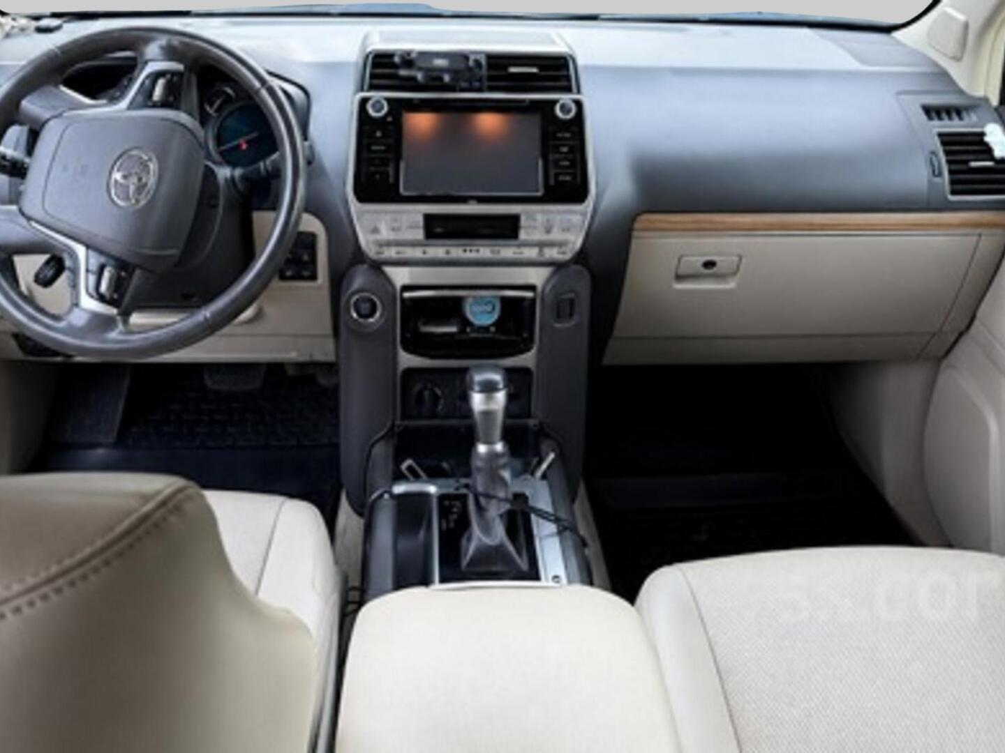Toyota Land Cruiser VX 2.8 D-4D 4WD A/T 2020, photo 3/3