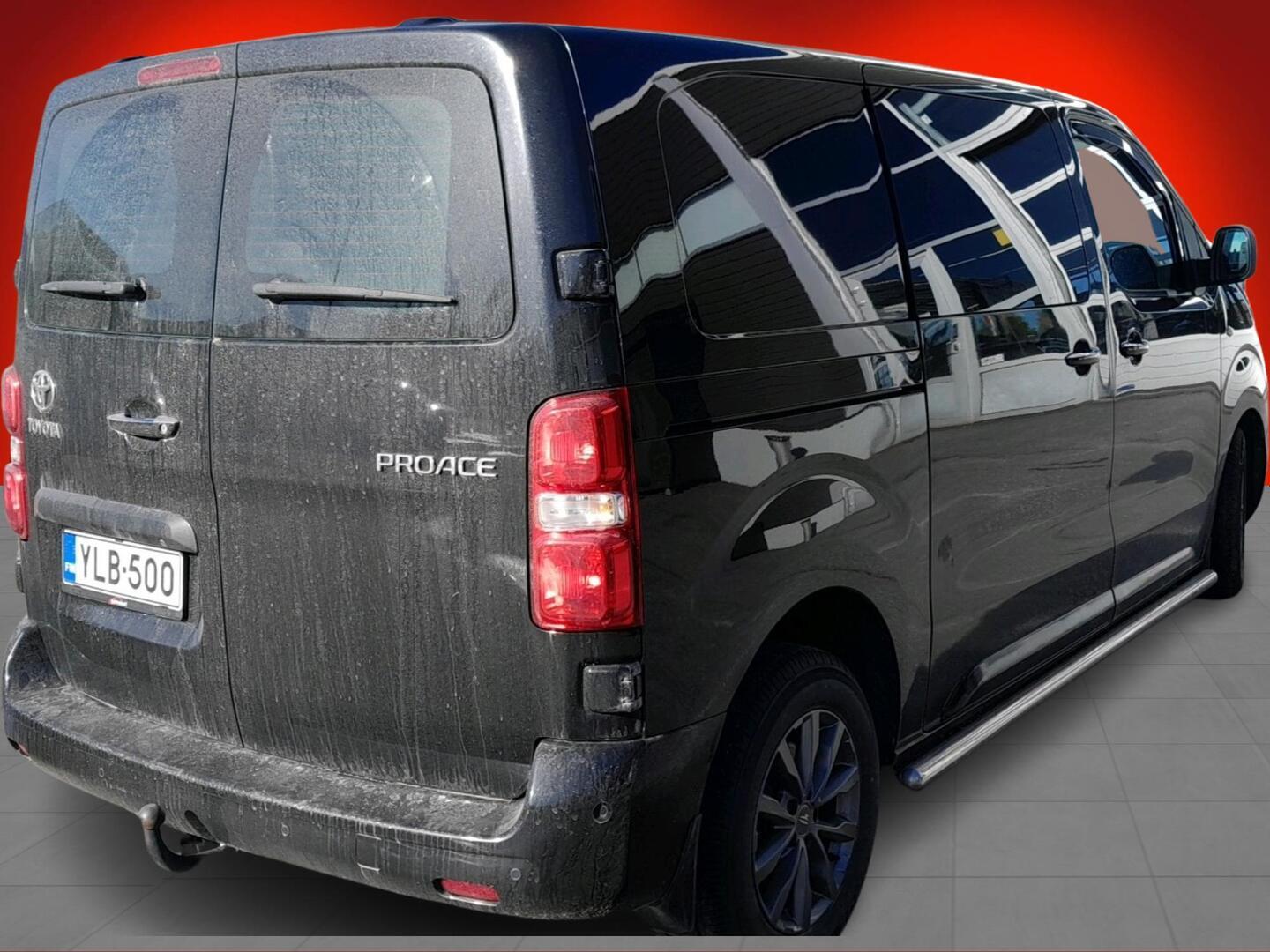 Toyota Proace L1 2,0 D 120 5-ovinen 2019, photo 2/3