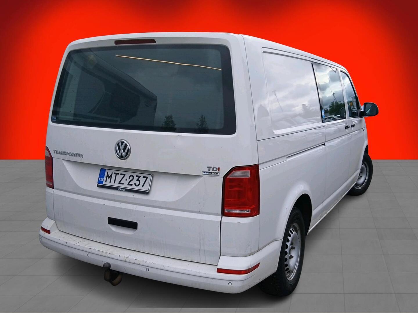 Volkswagen Transporter 2016, kuva 2/3